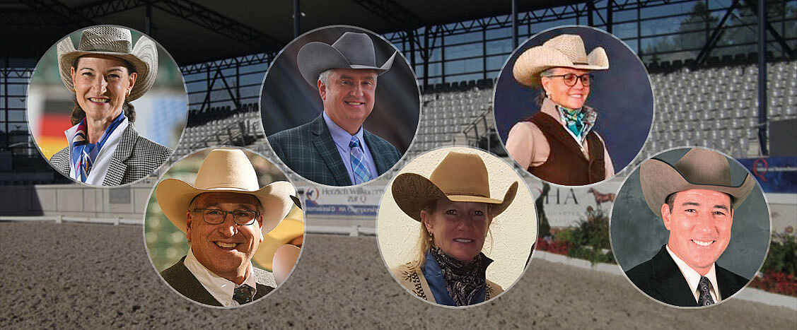 Eine Collage aus sechs runden Porträts von Richterinnen und Richtern mit Cowboyhüten, vor dem Hintergrund einer Reithalle. Die Personen sind unterschiedlich gekleidet, lächeln überwiegend und wirken professionell und präsent.